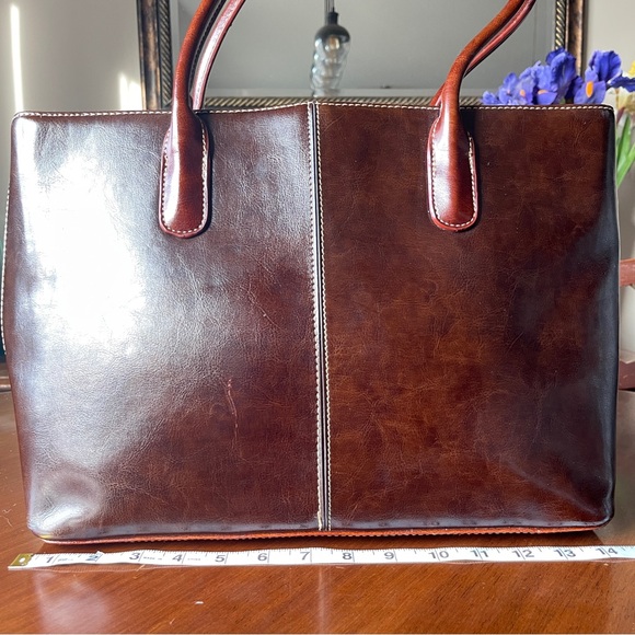 Vintage Beautiful Brown Leather Handbag - Picture 12 of 12